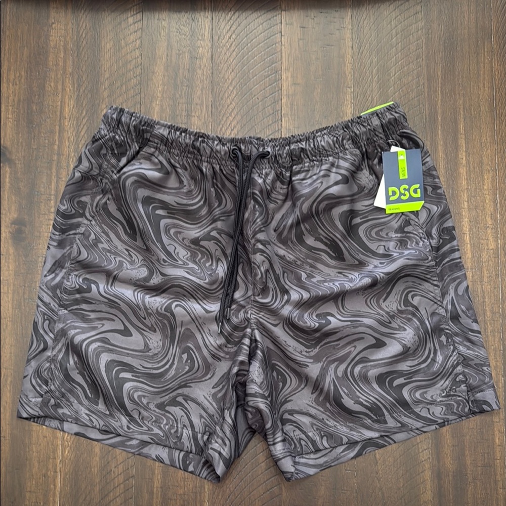 DSG Men's Swirl Pattern Training Shorts 6” Size Large NEW